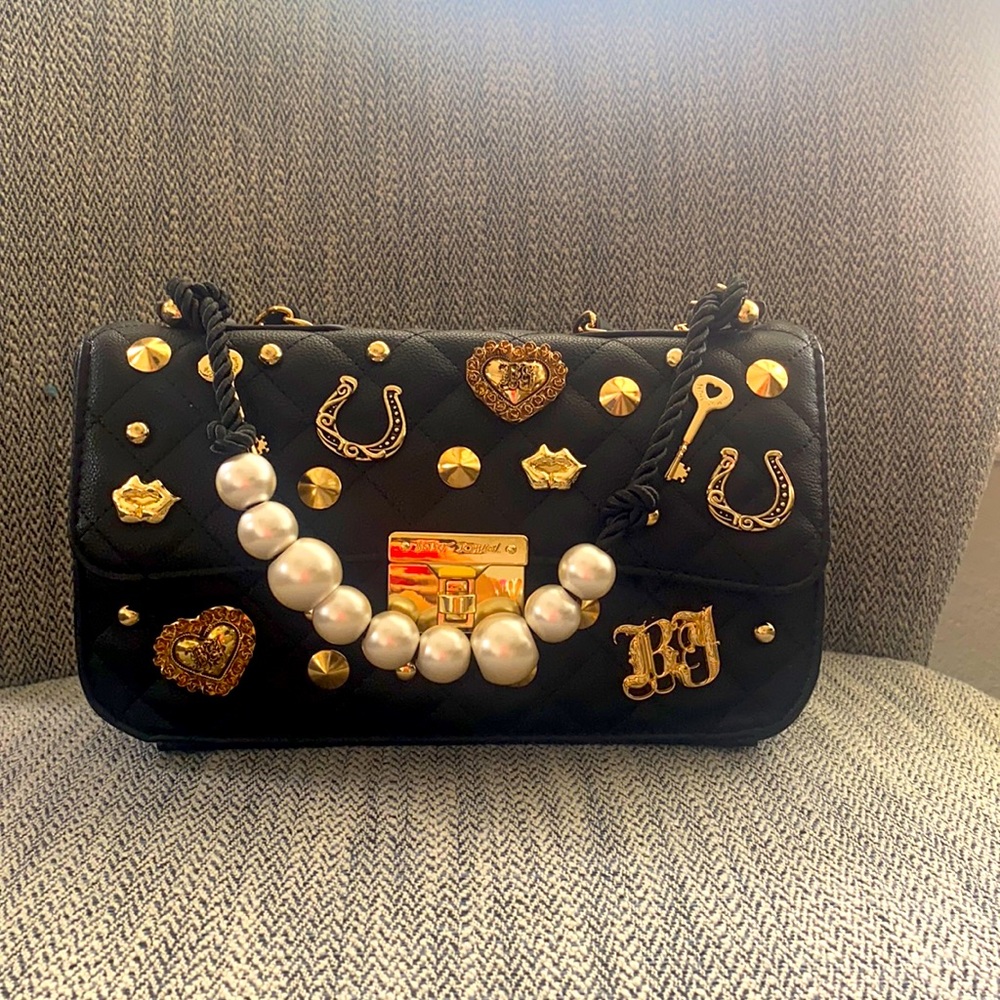 NWT BETSEY JOHNSON CHARMING PEARL SWAG flap bag